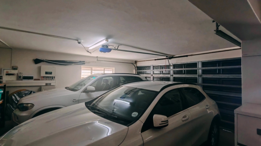 4 Bedroom Property for Sale in Island View Western Cape